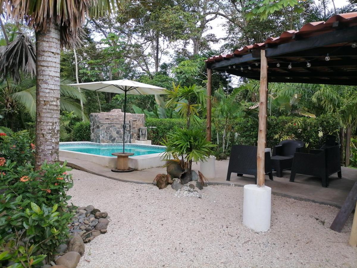 Casa El Colibri Bed & Breakfast Parrita Bagian luar foto